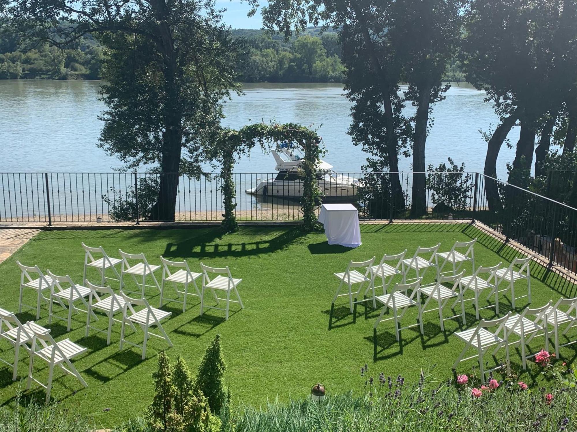 Mlyn Penzion & Wellness Radvaň nad Dunajom Exteriér fotografie